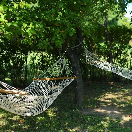 Seoska Kuca Stojanovic * كلادوفو